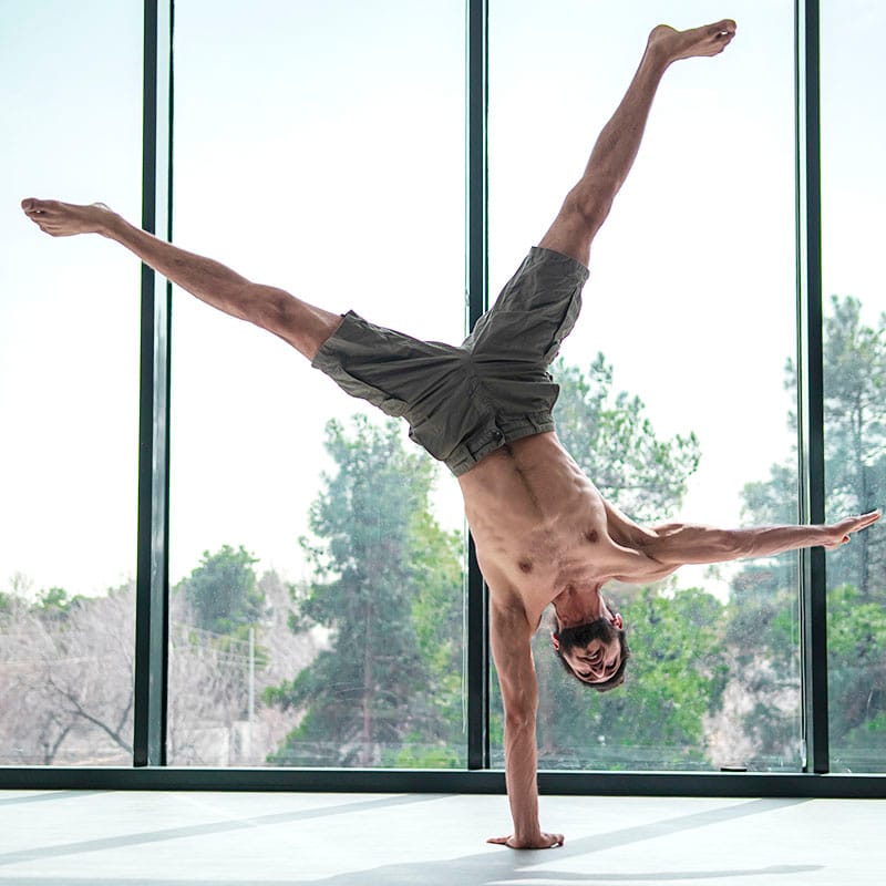 کلاس حضوری یوگا